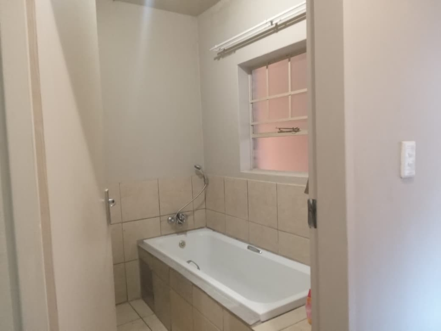 2 Bedroom Property for Sale in Rustenburg Central North West
